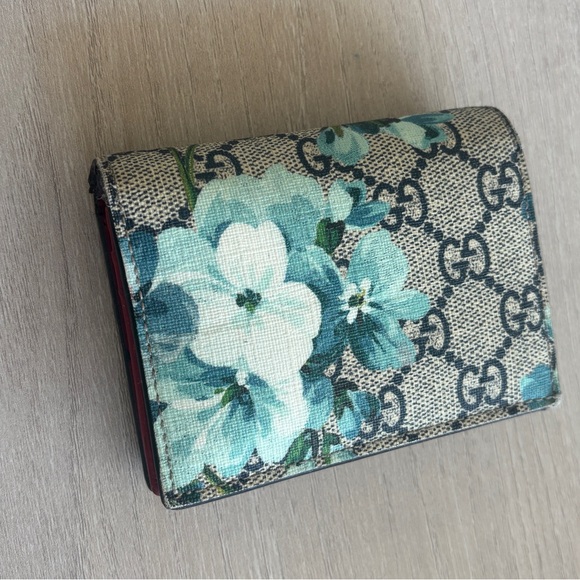 Gucci Bloom Blue Floral Wallet - Picture 1 of 5